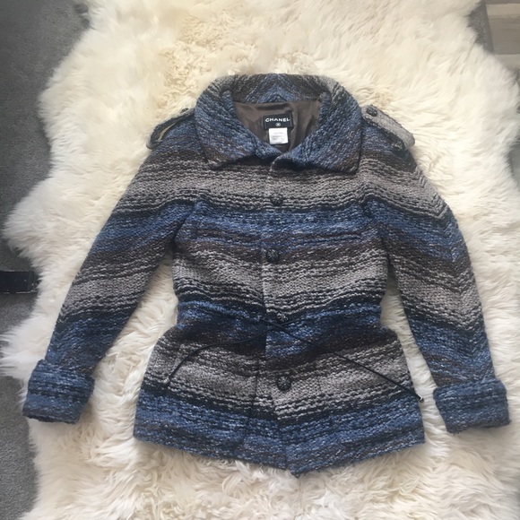 Chanel 2011 wool coat Gripoix buttons 40 M